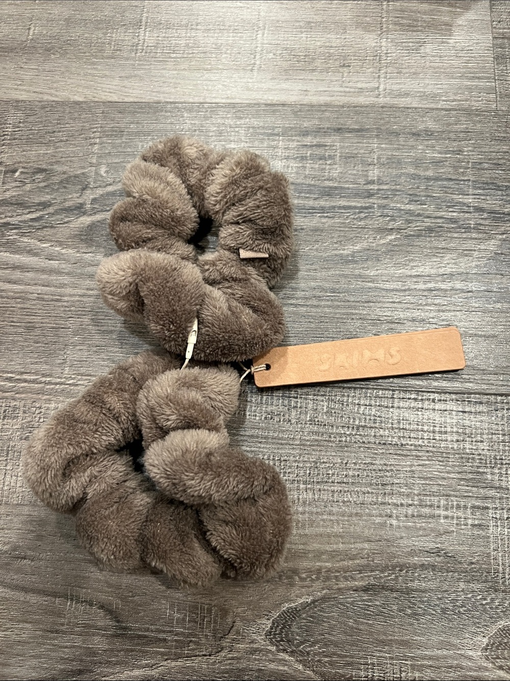SKIMS scrunchie pack of 2